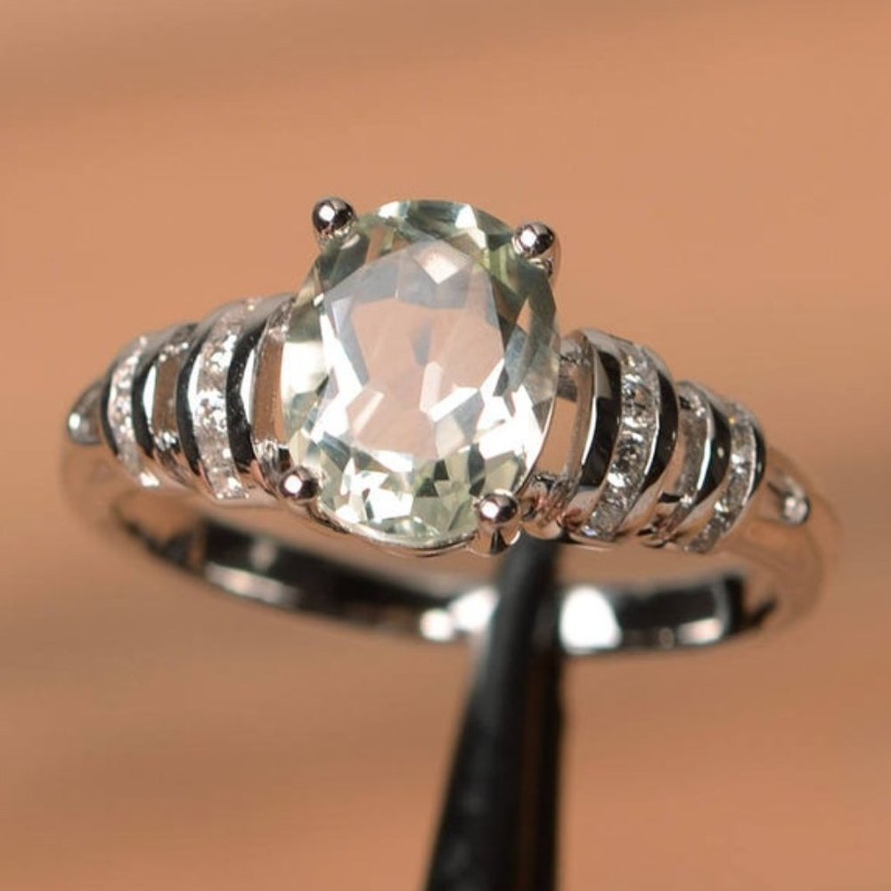 ✨ Refine Oval Pure Zircon Romantic Silver Elegant Rings for Women, PD357